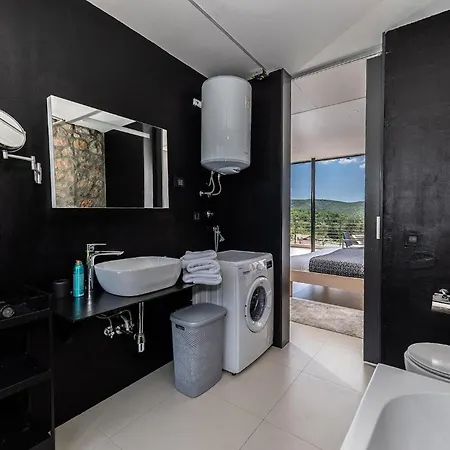 Holiday home Ariana Grizane-Belgrad