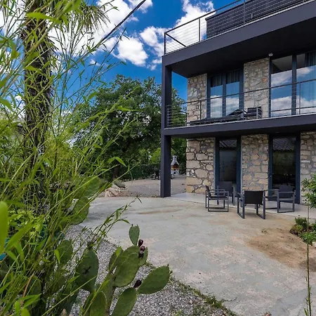 Ariana Holiday home Grizane-Belgrad
